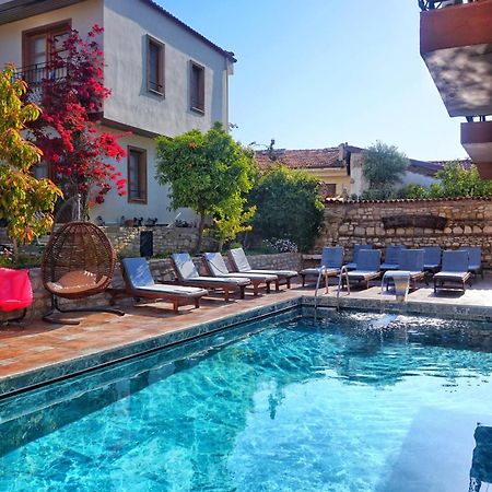 קוסדסי Sezgin Boutique Hotel מראה חיצוני תמונה