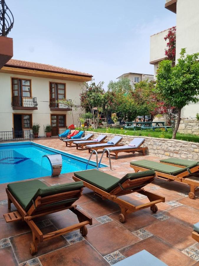 קוסדסי Sezgin Boutique Hotel מראה חיצוני תמונה