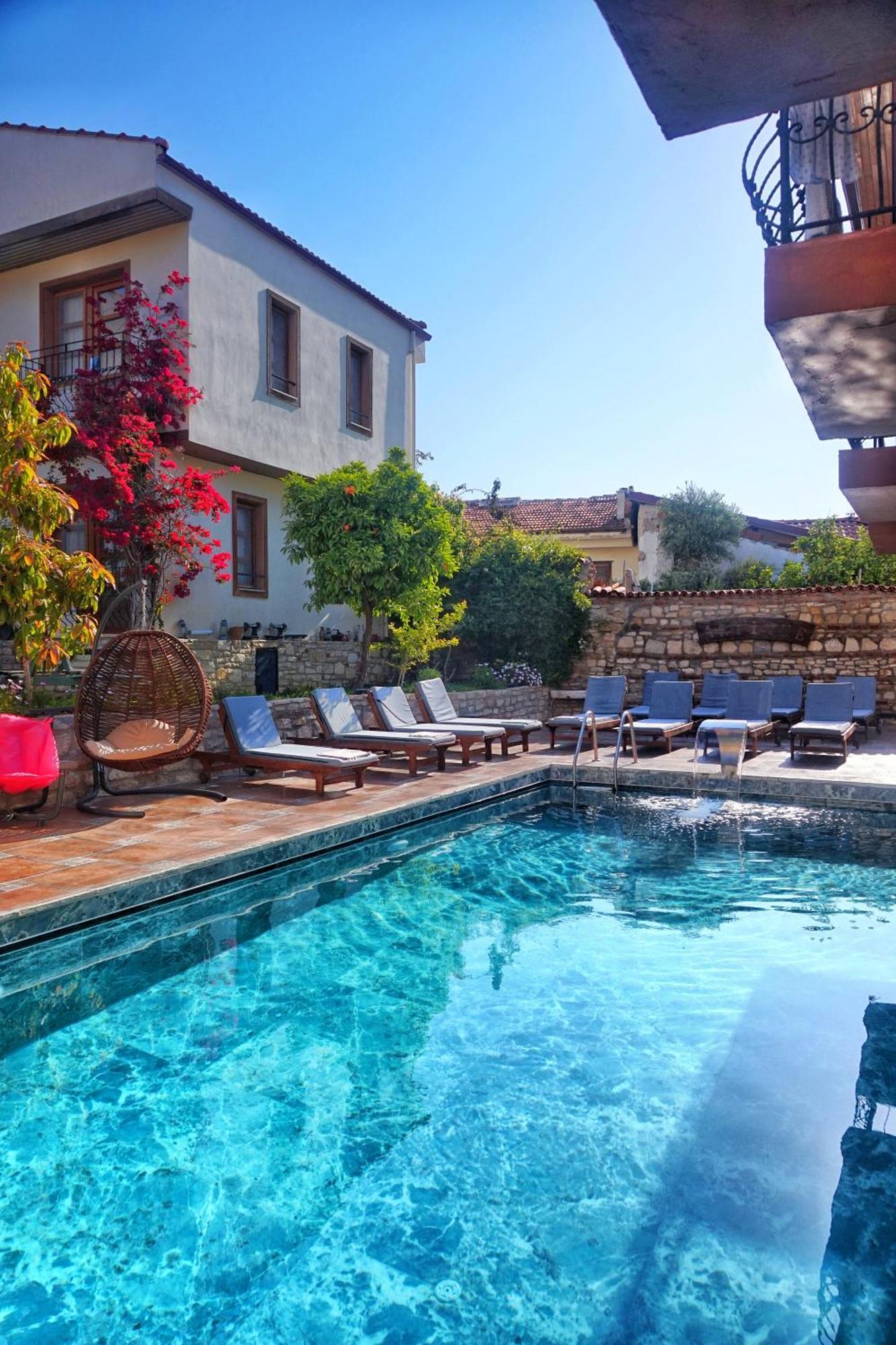קוסדסי Sezgin Boutique Hotel מראה חיצוני תמונה